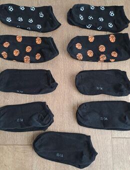 9 Paar Sneakersocken für Jungs Gr.31-34 - Königswinter