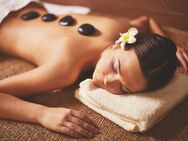 Möchten Sie eine Hotstone Massage, Lymphmassage oder Schröpfen. Dann kommen Sie gerne zu uns! - Düsseldorf