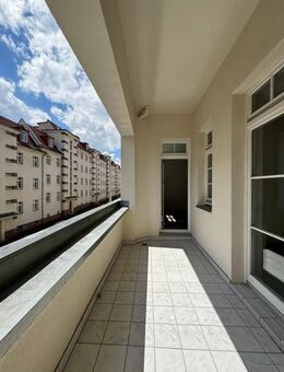 *** Hoch hinaus und Blick ins Grüne * 3 Zimmer * DG * Loggia * Wohnung * ab 15/01/26 *** - Leipzig