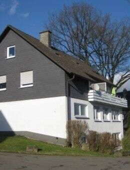 *OTT IMMOBILIEN* Renovierte Wohnung mit Küchenzeile. - Drolshagen