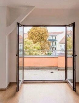 Lichtdurchflutete, großzügig geschnittene 3-Raum-Dachterrassenwohnung. - Leipzig