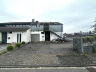 Zweifamilienhaus mit Garage und Pkw-Stellplatz in Leichlingen - Leichlingen (Rheinland, Blütenstadt)