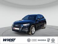 Audi Q5, sport 50 TFSI e qu S STADT TOUR, Jahr 2020 - Darmstadt