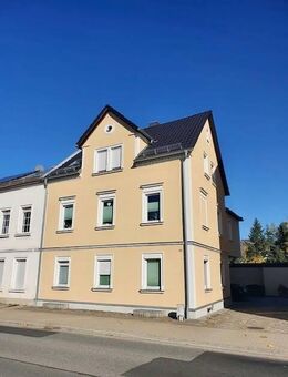 Schicke Doppelhaushälfte mit 2 Wohneinheiten und großer Garage! - Großpostwitz (Oberlausitz)