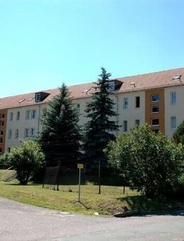 3 Raum-Wohnung in ruhiger, grüner Lage mit Balkon und Zug- sowie Busanbindung - Grimma