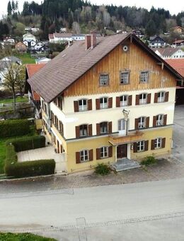 Historisches Ensemble mit Gaststätte, Stallungen und vielfältigen Nutzungsmöglichkeiten zu kaufen - Biessenhofen