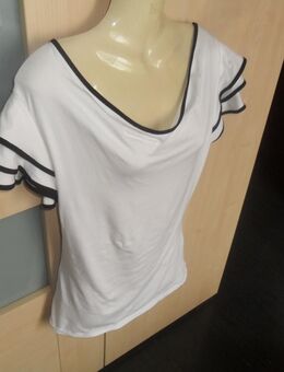 Modernes Shirt Gr 40 - Neunkirchen Zentrum