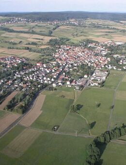 Attraktive Kapitalanlage mit 8 % Rendite! Zweifamilienhaus mit einer vermieteten Partei. - Allendorf (Lumda)