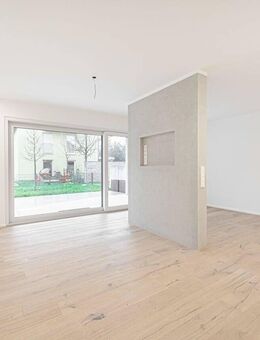 Exklusive 3-Zimmer-Maisonette mit Garten - Stilvoll wohnen und entspannen! - München