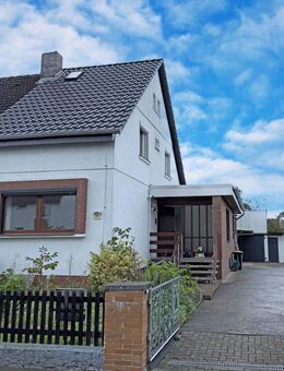 Kernsanierte Doppelhaushälfte mit 5 Zimmern und ca. 125m² Wohnfläche - Hannover