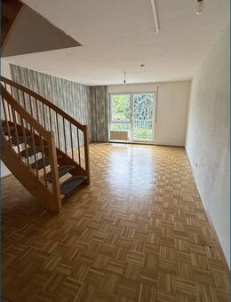 Moderne 3-Zimmermaisonettewohnung mit Balkon und Blick ins Grüne mit TG-Stellplatz! - Pfinztal