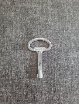 RITTAL Schaltschrankschlüssel. GUTR ZUSTAND. - Völklingen Zentrum