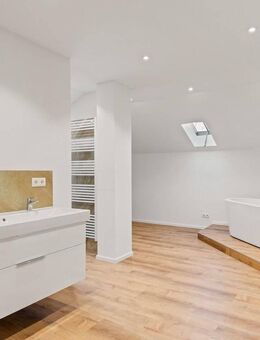 Erstbezug nach Kernsanierung: 4,5-Zimmer-Wohnung in der Innenstadt - Neustadt (Weinstraße)