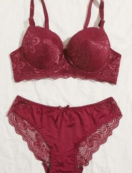 Damen Dessous Set BH/Slip, mit Bügel und Spitze, Farbe rot /Größen M-XL / NEU - Marl (Nordrhein-Westfalen)