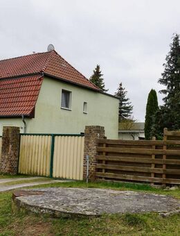Doppelhaushälfte nebst großem Baugrundstück und Stallgebäude - Kloster Lehnin