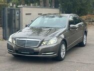 Mercedes-Benz E 250 E -Klasse Lim. E 250 CGI BlueEfficiency - Stuttgart