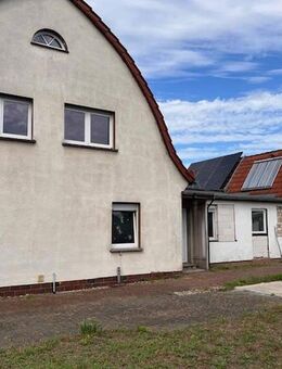 Doppelhaushälfte, 1350 NKM, 87 qm Wfl., 573 qm Grund, Kamin, neues Bad - Groß Lindow