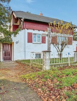 Landhausidylle mit Wintergarten, Balkon und zusätzlichem Pachtertrag in Lützen - Lützen