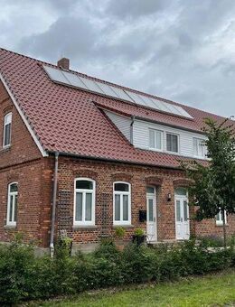 Modernisiertes Obergeschoss in ruhiger Lage mit Top-Ausstattung - Riede