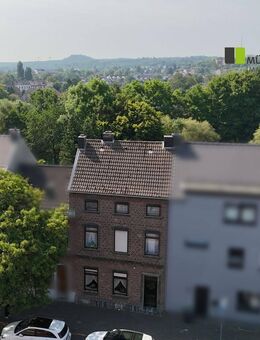 Gepflegtes Einfamilienhaus mit Doppelgarage und gepflegtem Garten in Eschweiler - Eschweiler