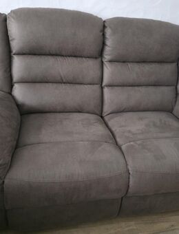 Verkaufe 2 Sitzer Sofa kaum gebraucht 1 Jahr alt - Wutach