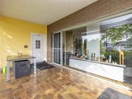Gepflegtes Einfamilienhaus mit ELW, Loggia und zwei Garagen - Lohmar