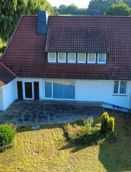 Zweifamilienhaus mit Baugrundstück in Hiddesen! - Detmold