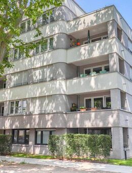 Stilvolle 3-Zimmer-Wohnung mit Loggia, moderner Einbauküche & elegantem Bad - Ludwigshafen (Rhein)