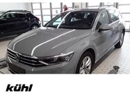 VW Passat Variant, 2.0 TDI Elegance IQ Drive Assistenz °, Jahr 2023 - Gifhorn