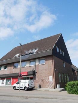 RENDITE! Geräumige, helle 3-Zimmer Dachgeschoßwohnung mit Balkon in 24837 Schleswig zu verkaufen. - Schleswig