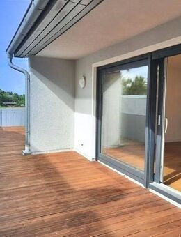 Freie 2-Zi-ETW mit riesiger Terrasse und Blick ins Grüne - Hasselroth