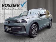 VW Tiguan, 2.0 TDI Life, Jahr 2024 - Schweinfurt