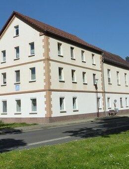 - Behindertengerechtes Wohn- und Gewerbeobjekt mit Stellplätzen - - Lützen
