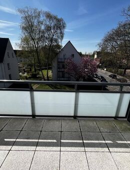 Gutschein inklusive: Tolle DG-Wohnung mit Balkon und Tageslichtbad - Herne