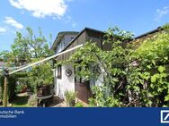 Charaktervoll: Split-Level-Haus mit viel Platz und grünem Paradies - Walheim