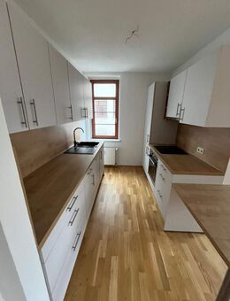 Parkett - moderne EBK*** - Tageslichtbad - im 2.OG - in ruhiger Nebenstraße - Chemnitz