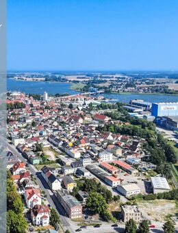 Nähe Peene-Werft // Haus mit 2 WE // Eigennutzung und Vermietung // Ausbaureserve // Investment - Wolgast