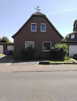 ***BÜSCHER IMMOBILIEN*** Vermietetes und umfangreich renoviertes Einfamilienhaus mit großem Grundstück im Osten der Stadt - Gronau (Westfalen)