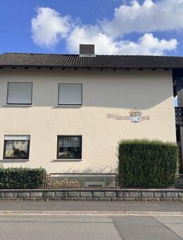 Viel Platz für Ihr Familienglück: Gepflegtes Einfamilienhaus zum Einziehen - Obernburg (Main)