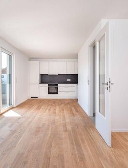 MAIER - Neubau bezugsfertig: 2-Zi-Balkon-WHG mit EBK, TG und Aufzug - WE 5 - Vaterstetten