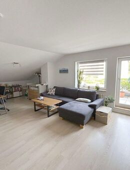 Schöne, sehr große 2,5 Zi- Wohnung mit EBK, TG und großer Dachterrasse in Pforzheim - Pforzheim