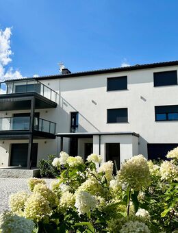 *moderne und großzügige 4 Zimmerwohnung in ruhiger und grüner Lage - ID 6261* - Radeberg