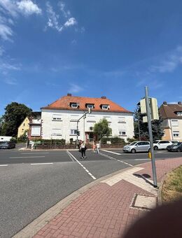 Charmante 3-Zimmer-Dachgeschosswohnung mit Dachterrasse in Gelnhausen - Gelnhausen