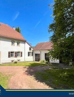 Historische Immobilie mit vielen Nutzungsmöglichkeiten und großem Grundstück in Wadgassen OT - Wadgassen