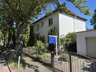 Hier lässt es sich vorzüglich wohnen - sonnige Lage mit großem Garten! - Wiesbaden