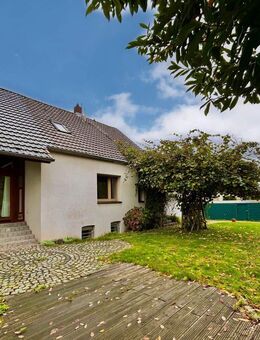 Ein gepflegtes Zuhause mit Geschichte und Flexibilität - stilvolles Einfamilienhaus mit Anbau in Bochum-Stiepel - Bochum