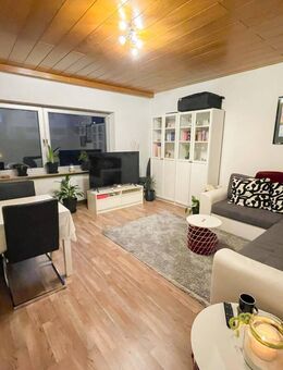 Ideal für Singles u. Paare | 2.OG | 2ZKB + Stellplatz u. Kellerraum | Balkon an der Wohnung - Hermeskeil
