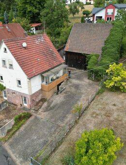 Charmantes Sanierungsobjekt mit großem Grundstück, Scheune und Keller in Oehrberg - Burkardroth