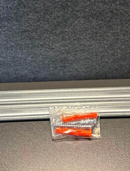 Wandkonsole Plattenheizkörper 600 mm - Lonnerstadt