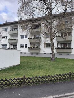 Exklusive, gepflegte 3-Raum-Wohnung mit Balkon in Kronberg - Kronberg (Taunus)